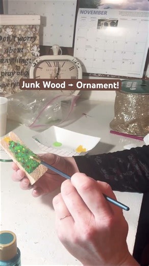 Junk Wood → Cute Christmas Tree Ornament 🎄✨ Easy DIY