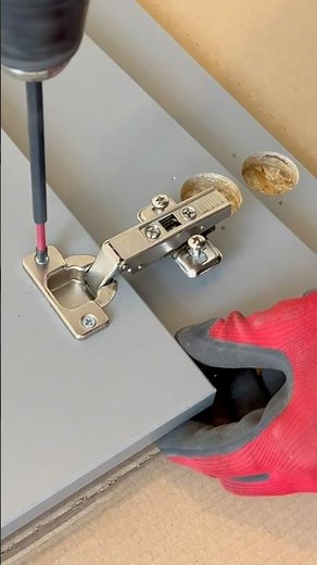 DIY: How to Install Cabinet Door Hinges the Right Way #diy #tips