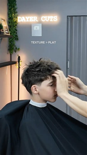 TEXTURE + ✋🏻= GLOWUP 😍😳#coiffeur #barber #glowup #haircut #hairstyle #fluffyhair #texturedhair