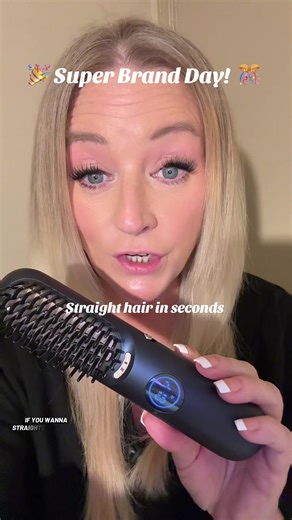 Fantik hot brush will straighten your hair in seconds. Super brand day , Black Friday Sale! #hotbrush #hairstraightener #hairtutorial #fanttik