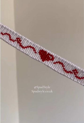 Still love this pattern 💌 especially with glitter thread! ❤️✨ #157554 on #braceletbook #hobbycraft #embroiderythread #onthisday