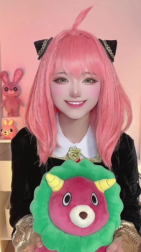 Cosplay Transformation with Xiaorouseeu: Anya Forger from Spy x Family