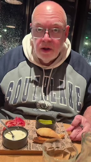 Dining Experiences: Humor and Fun at the Restaurant