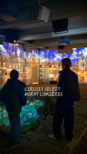 Fragnière Laurence | Activités, Cuisine, DIY & Lifestyle | ✨ Circuit Secret Morat Lumière ✨ Et si Morat devenait un voyage magique dans le temps ? 💡 6 univers lumineux 🔑 Une clé = une aventure... | Instagram