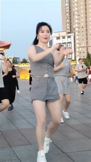 #bestshuffle #dance #fashion #dancer#trend #shuffle #cuttingshapes #dancing#trending