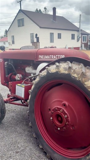Schramm Pneumatractor – Vintage Air Compressor Tractor in Action