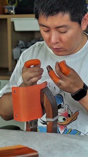 No More Losing Your Keys - Key Pouch Making - Custom Handmade Leather Key Covers #trending #leather