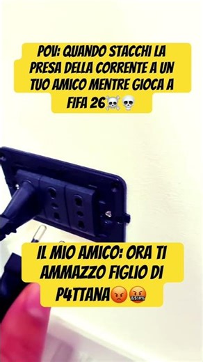 Pov: quando stacchi la presa della corrente a un tuo amico #shorts #playstation #console #gaming