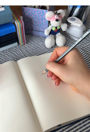 Starting Your New Journal: Tips for Inspiration