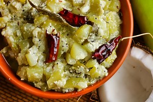 Bottle Gourd Curry in Coconut Milk  | Kaddu Coconut milk Curry | Sorakaya Kobbari Pala Kura Recipe | How to make Bottlegourd curry