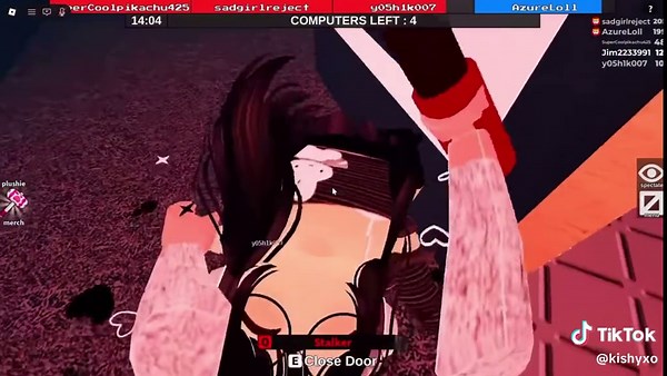 Karen Dominates Teamers in Roblox Flee The Facility