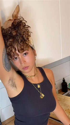 La belleza de las axilas: aceptación y actitud