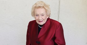 Kawānanakoa, ‘last Hawaiian princess,’ dies at 96