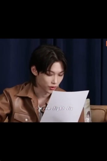 😭Felix reading in his deep voice.#felix#skz#fypシ゚viral