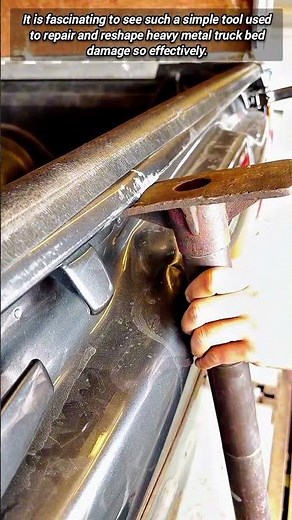 Using A Simple Tool To Straighten Damaged Truck Beds