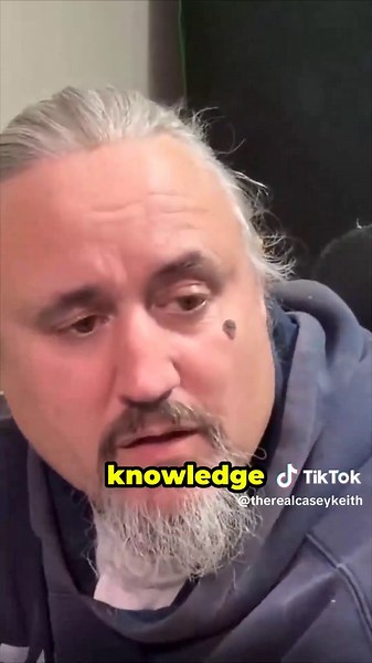 Unlock the secrets of digital marketing by diving into the concept of the knowledge graph! In this enlightening discussion, expert opinions shed light on how to navigate the complexities of digital marketing, especially when concrete examples are scarce. Discover complimentary insights from platforms like Wikipedia and DBpedia to help visualize those vital relationships within the digital realm. Get ready to enhance your understanding of search engine optimization and how it interconnects with b