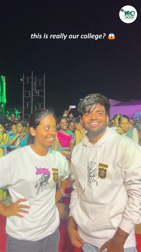 CROWD GOES CRAZY! 🔥 Priyanka NK Sings Kadhal Enum Live @ JKKN Institutions