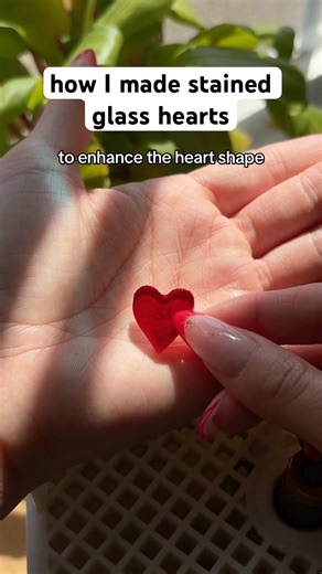 how I cut heart shapes out of glass ❣️ #stainedglass