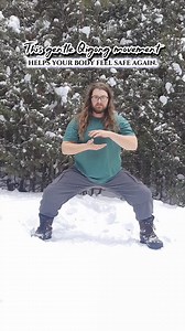 Many of us are carrying tension we didn’t choose. Long hours sitting. Emotional stress. Old injuries. Years of bracing without realizing it. In Qigong, we don’t try to force relaxation. We teach the body how to organize itself naturally. This movement — Separating Heaven and Earth — is one of the simplest ways to do that. When practiced slowly and with awareness, it: • Creates space in the spine • Releases long-held fascia tension • Calms the nervous system • Improves posture from the inside out