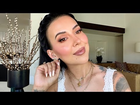 Makeup By Nikki La Rose is live!