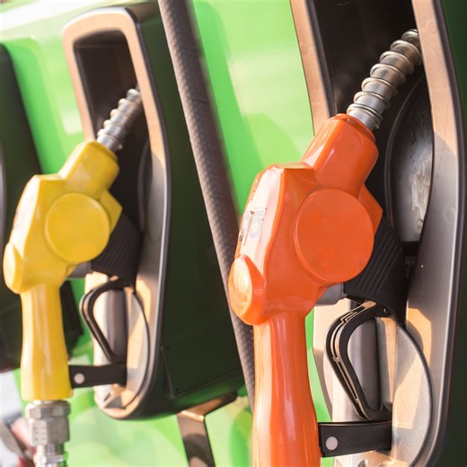 Why gas prices fluctuate and when they're the cheapest