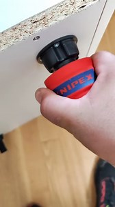 ✂️ KNIPEX BiX® 90 22 10 BK – the all-round pipe cutter! Effortlessly slices through: ✅ High-temperature wastewater pipes & empty electrical conduits ✅ Unreinforced plastic pipes (Ø 20–50 mm, up to 2.4 mm wall thickness) ✅ Soft plastic pipes (Ø 20–50 mm, up to 3.5 mm wall thickness) And as @bestoolsrb​ shows, it even handles cabinet legs with ease! Whether it’s pipes or furniture, the BiX® delivers precise, clean, and chip-free cuts every time. How do you tackle plastic pipes or cabinet legs? 😉 