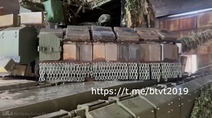 俄魔改版T72B3M真正做到从头到脚全是爆反加贴草（这金鹰算是花完了）