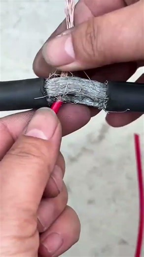 Techniques for Strong and Neatly Connecting Fibre Cables #shorts