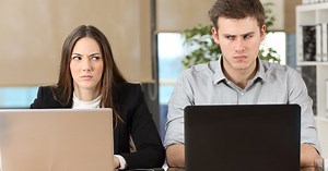 How To Deal With A Co-Worker Who Doesn't Like You