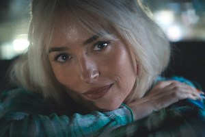 Papi llegó a Max: Así es la película que transcurre enteramente dentro de un taxi