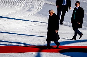 Trump mocks global warming as record cold hits