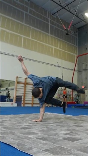 One hand tricks #training