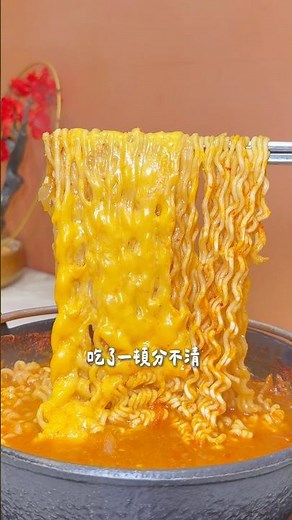 吃了一頓分不清主次的火鍋、個個都是主角～店名：金大方 職人雞湯鍋物📍臺中市南區建國北路一段148號 #台中美食 #台中南區美食 #台中宵夜 #台中火鍋 #台中 #火鍋 #韓式料理 #台中南區