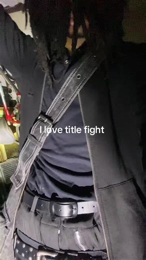 polt (@nomorehonor)’s video of title fight band