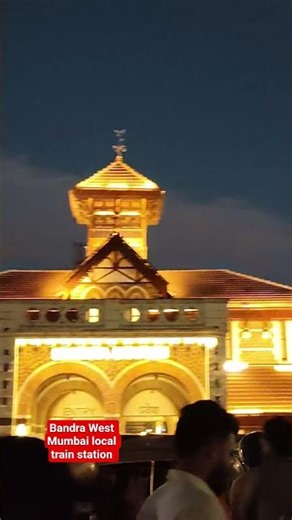 bandra West Mumbai local train station