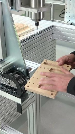 Neues Video - Holz-Fräsprojekt umsetzt – mit MACH4 Steuerung und automatischem Werkzeugwechsel