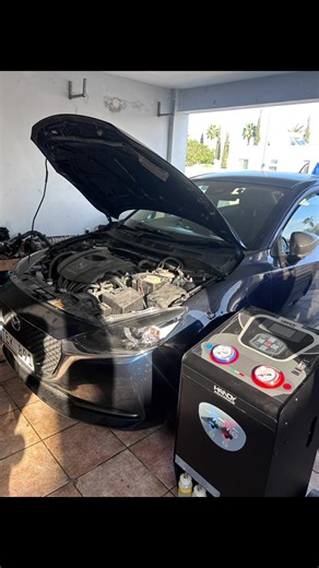 Advanced A/C gas machine for vehicles ✔ Accurate refrigerant charging ✔ Full system vacuum & recovery ✔ Reliable, professional results #kezzMechanic #caracservice #carmaintenance #workshopupgrade #vechicleCare