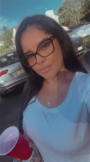 Mis collazo (@mis.collazo)’s videos with original sound - Divine Family ♥️♥️