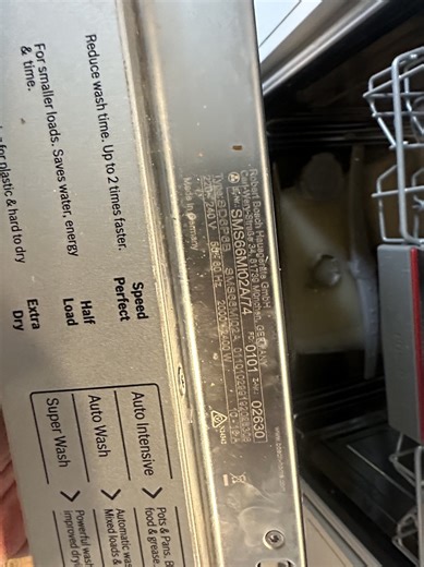 Bosch dishwasher fixed! 💧 Blockage cleared from sump and drain pump, now washing and draining perfectly. Tip: Rinse plates before loading to keep your dishwasher running smoothly! 🍽️✨ #BoschDishwasher #DishwasherRepair #ApplianceTips #CleanPlatesHappyDW #HomeMaintenance #TradieLife | Wise Appliance Service Adelaide