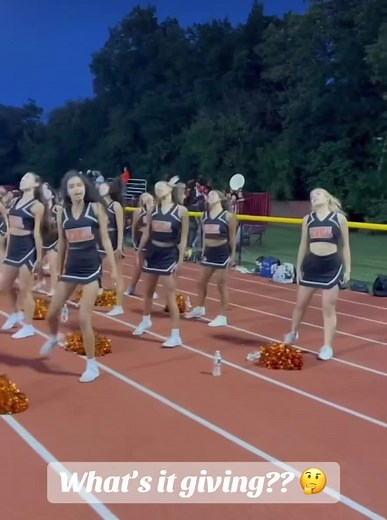 Cheerleading Moves: What’s It Giving?