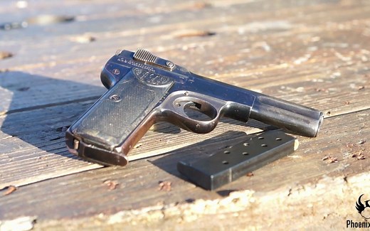 【搬运/没什么字幕可加】兰根汉 .32 ACP手枪 武器欣赏_哔哩哔哩_bilibili