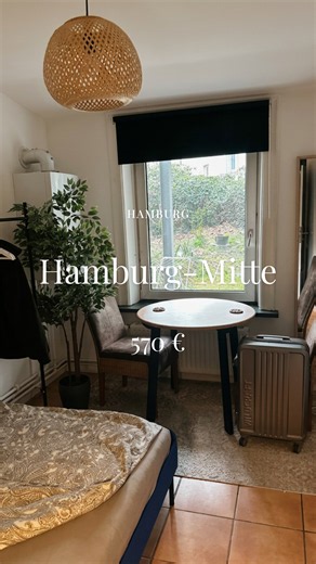 📍 Hamburg - Hamburg-Mitte Wohnglück in zentraler Lage! Diese gemütliche 2-Zimmer-Wohnung bietet dir auf 50 m² ausreichend Platz zum Entfalten. Die Räume überzeugen mit praktischem Grundriss, Fliesenboden und einer gemütlichen Atmosphäre – perfekt für Singles oder Paare, die mittendrin wohnen möchten. Für 570 Euro im Monat bekommst du hier ein richtig starkes Gesamtpaket in Hamburg-Mitte. Schau direkt auf Flatmatch vorbei und sichere dir alle Infos zur Besichtigung! Alle Details und die Bewerbun