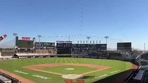 1.6K views · 75 reactions | Maravilloso el rugido de los Texanos... Beechcraft T-6C Texan II de la Fuerza Aérea Mexicana... Máquinas FAM-2047 y FAM-2046 del Escuadrón 204, volando sobre el Estadio Sonora de beisbol, en Hermosillo. | Aviones y Pistas | Facebook