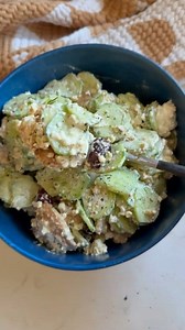 FREE Unlimited Keto Recipes! Your guide to effortless weight loss! Get it now 👉 https://he1.me/MW18 High Protein Creamy Cucumber Chicken Salad 11 ingredients Meat • 1 Chicken breast, cooked Produce • 1/2 Avocado, small • 2 Cucumbers, mini • 1 tbsp Dill, fresh • 1/2 tsp Garlic powder Condiments • 2 tbsp Kalamata olives • 1 tbsp Kewpie mayo Baking & Spices • 1 Salt pepper Oils & Vinegars • 1 tsp Olive oil • 1 tsp Red wine vinegar Dairy • 1/3 cup Cottage cheese Recipes by 👉 https://instagram.com/