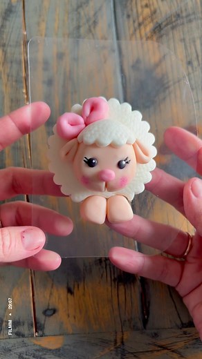Here is a super simple way to make an adorable fondant sheep. I added a pattern to the sheep at the end to make it look a bit more wool-like, but it looks just as cute without it 😊. #fondantmaking #fondantdiy #fondant #fondanttechniques #fondantart #fondantfigures #fondanttutorial #fondantcake #fondantSheep #fondantAnimals #cakedecorating ##easyfondant##easycakedecorating##caketok##caketiktok