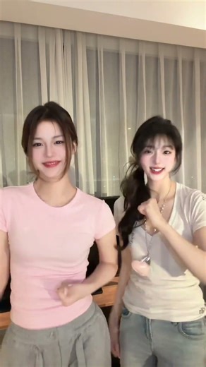 Two Pro Dancers Turn the Shake into a Double Gesture Dance Show