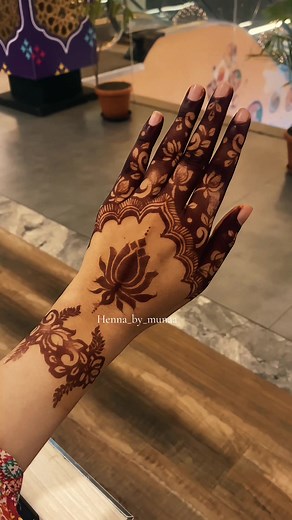 Beautiful Henna Design Ideas for Simple Elegance