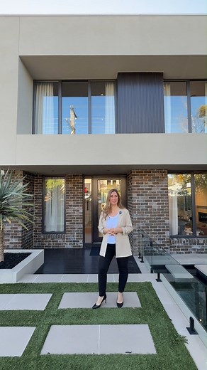 14K views · 64 reactions | Step inside this Designer by Metricon home in Bentleigh, Victoria and discover a new level of luxury. From the contemporary formal living room to the expansive open-plan family and dining hub, a sleek kitchen with Dekton benchtops, and a seamless indoor-outdoor flow, every detail is crafted for the way you love to live. https://bit.ly/49AlqOu | Metricon | Facebook