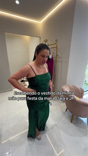 Qual vcs acham que ela tem que escolher? @Regiane Araújo Moda Festa | Maria Clara E Jp