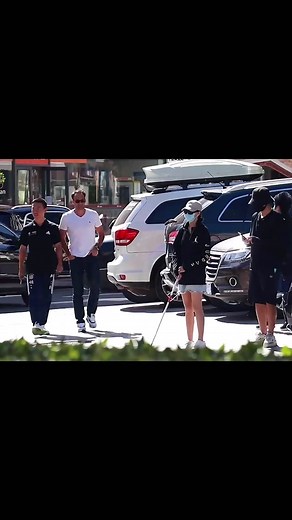 I think he is father 🥺❤️‍🩹 YouTube:(Treeman) it’s social experiment #fyp #socialexperiment #socialexperiment #foryou #experimentsocial #foryoupage #social #experiment #viralvideo #viralvideotiktok #viral #trend #trending #explore #fypage